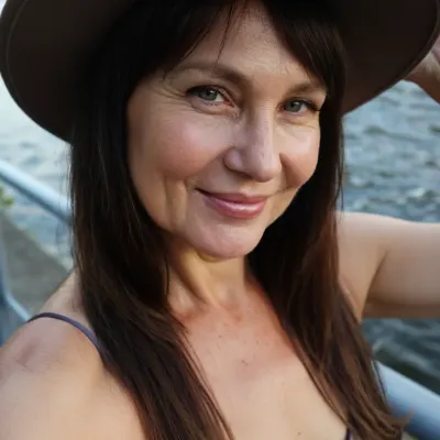 Юлия, 42